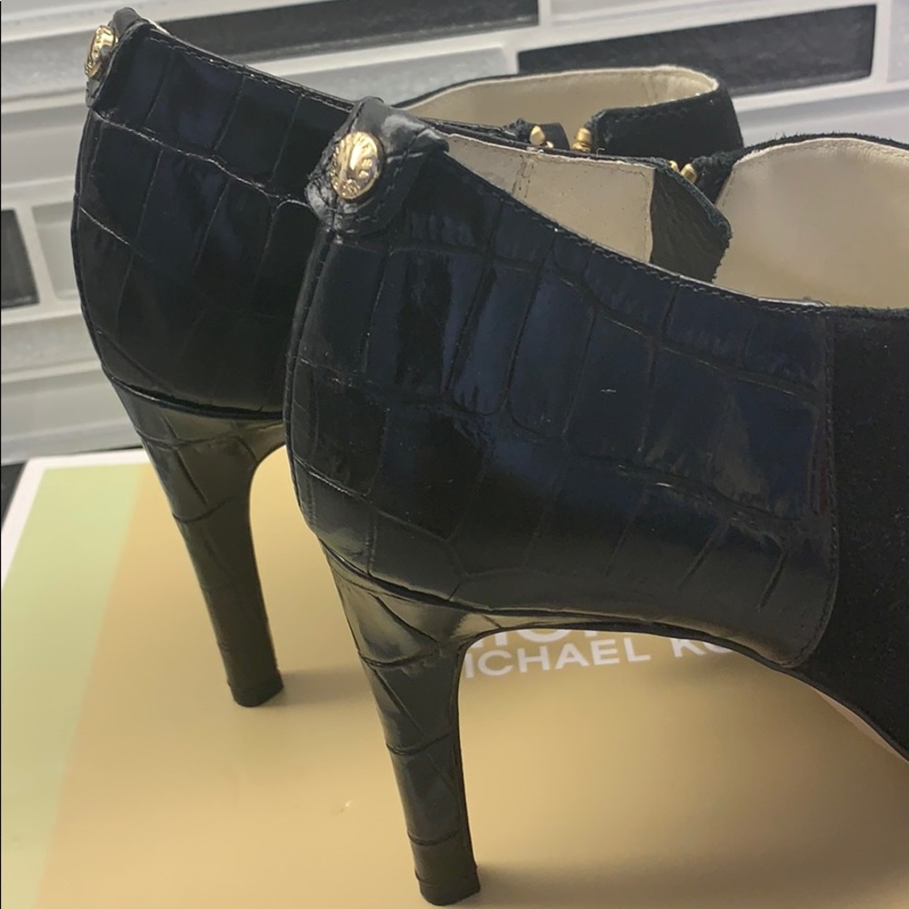 Booties - Picture 3 of 4